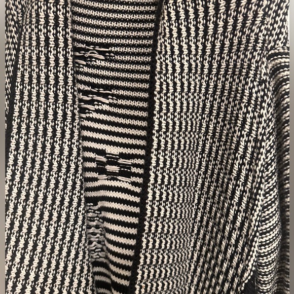 GAP drapey cardigan aztec knit print - Picture 2 of 4
